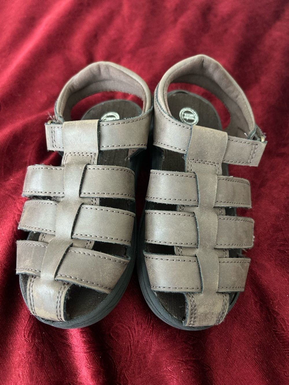wonder nation Brown Closed-Toe Fisherman Sandals for Kids
